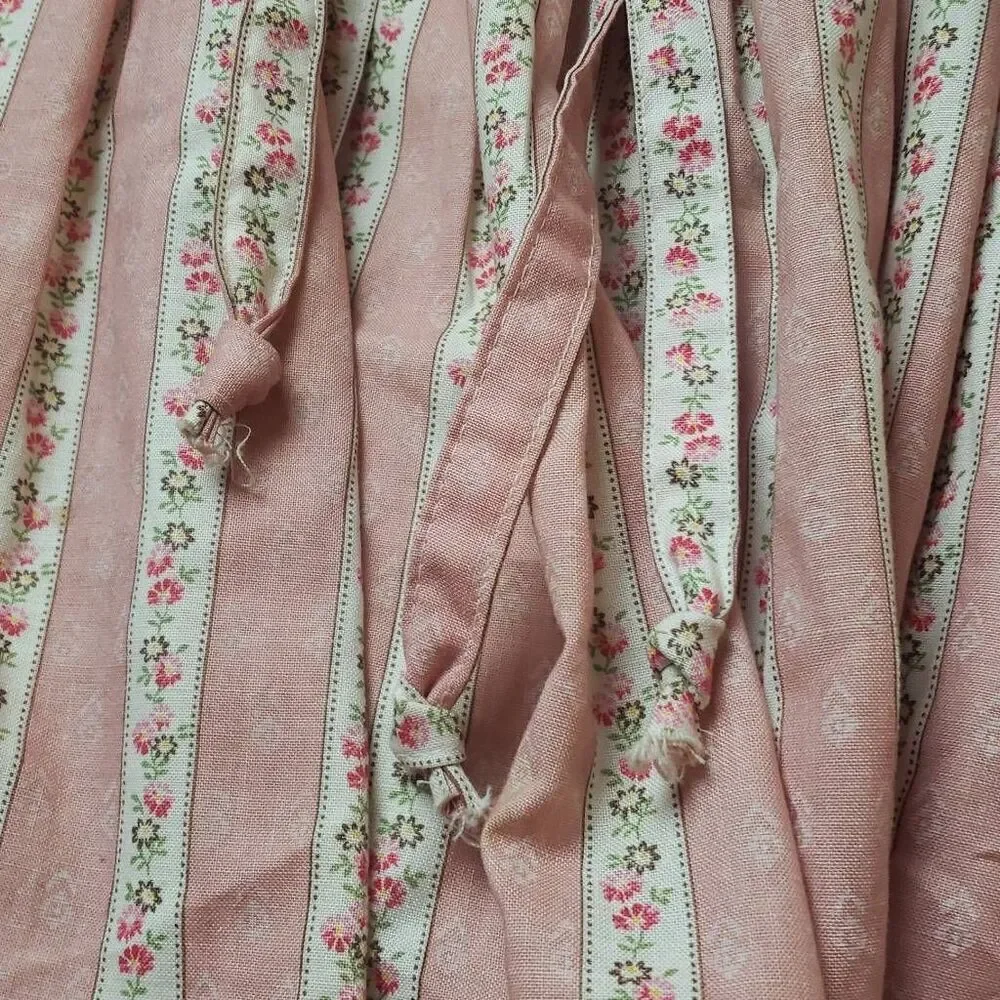 Vintage Enzian Trachter Floral‎ Pink Skirt  Made in Germany